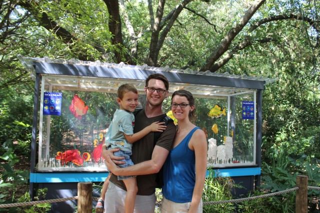 healthy relationships houston zoo family picture