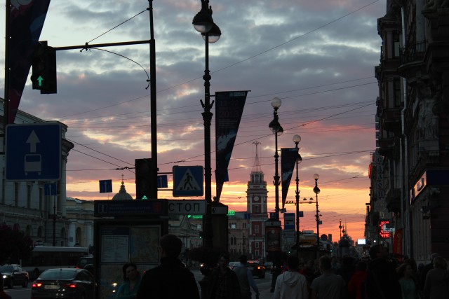 the new wifestyle st petersburg russia sunset along nevksy prospect