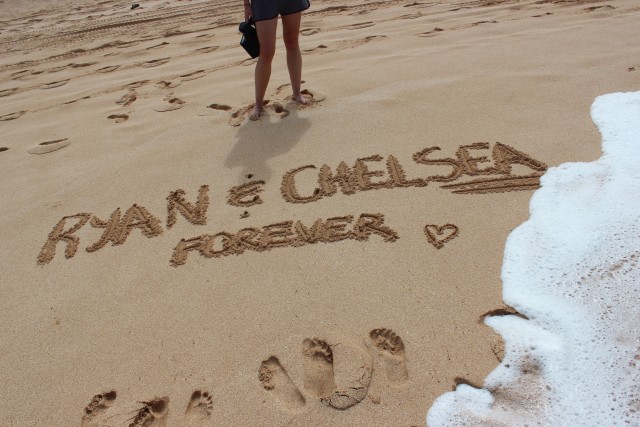 couples blog travel to hawaii north shore written in sand