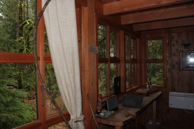 treehouse point hotel